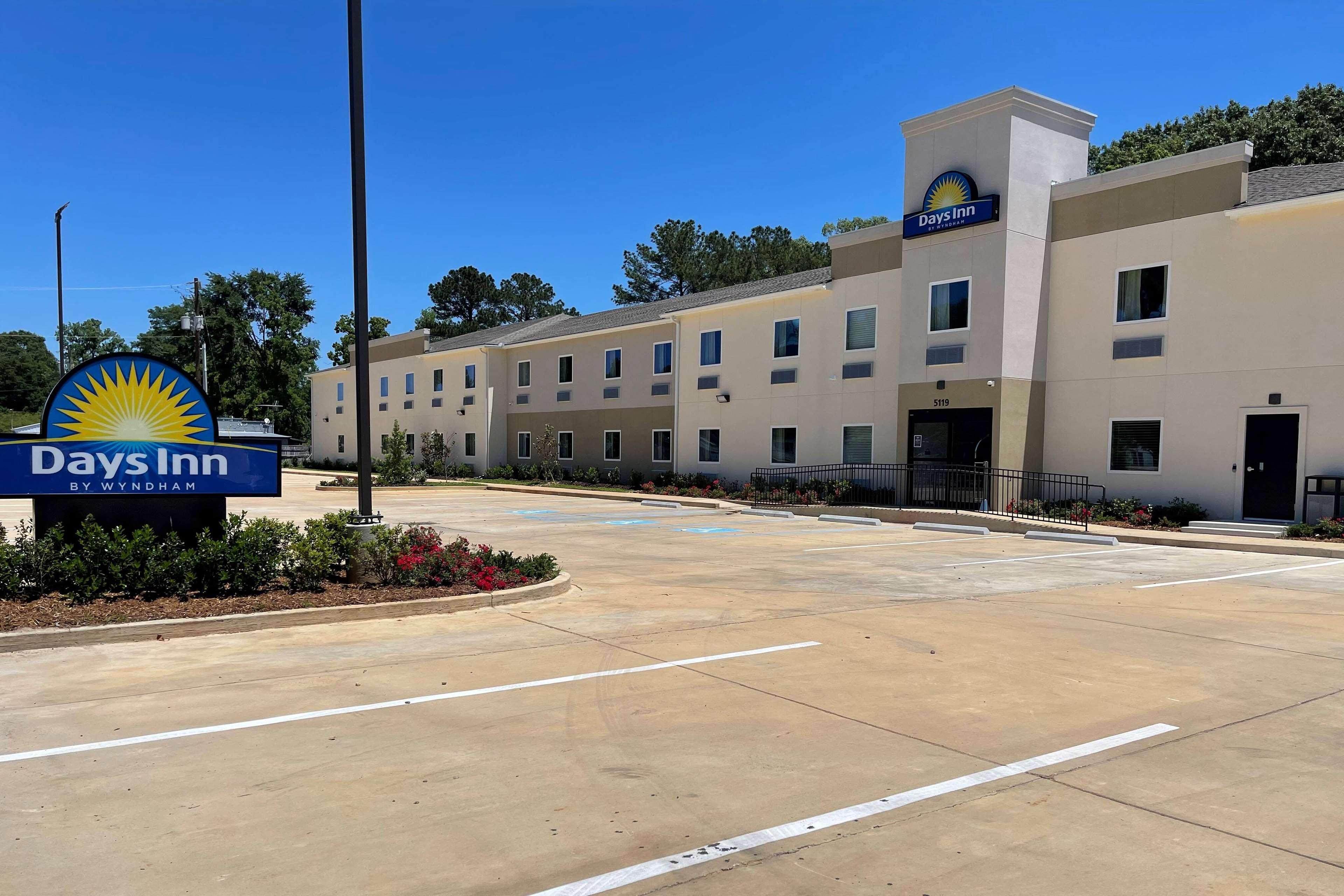 Days Inn By Wyndham Zachary La Exterior foto