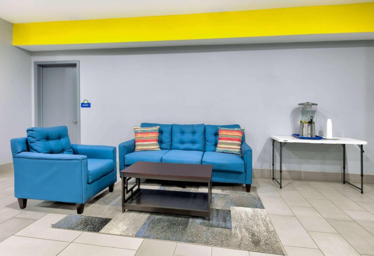 Days Inn By Wyndham Zachary La Exterior foto
